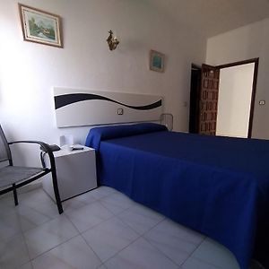 Habitación Económica con Cama King
